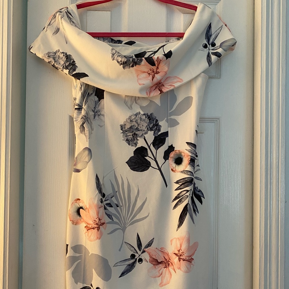 Midi length showpiece dress